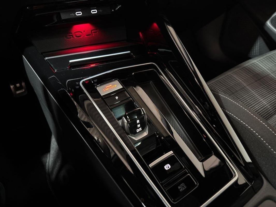 Volkswagen Golf - Photo 11