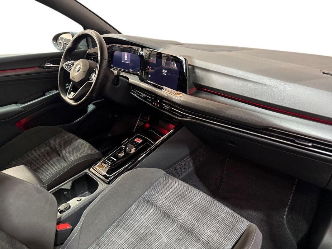 Volkswagen Golf - Photo 13