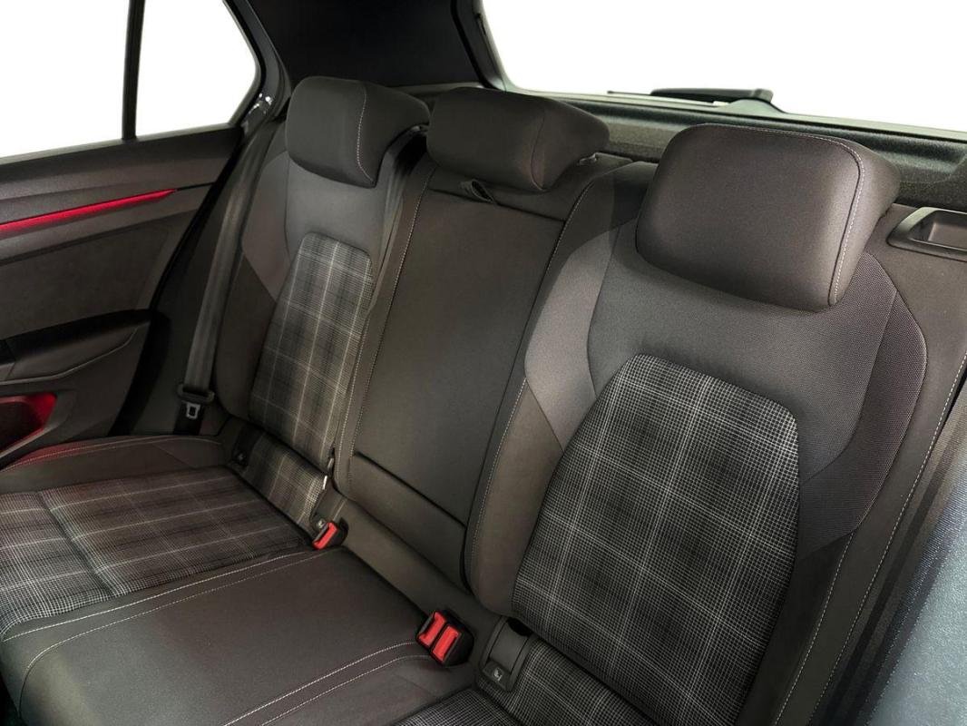 Volkswagen Golf - Photo 23