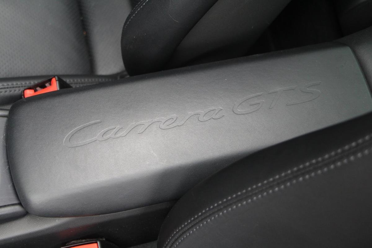 Porsche 911 - Photo 26