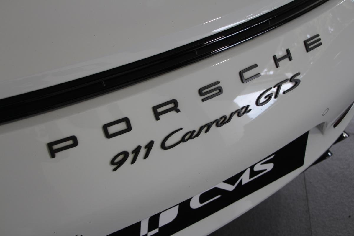 Porsche 911 - Photo 27