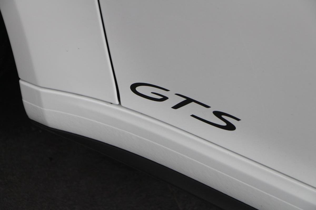 Porsche 911 - Photo 6