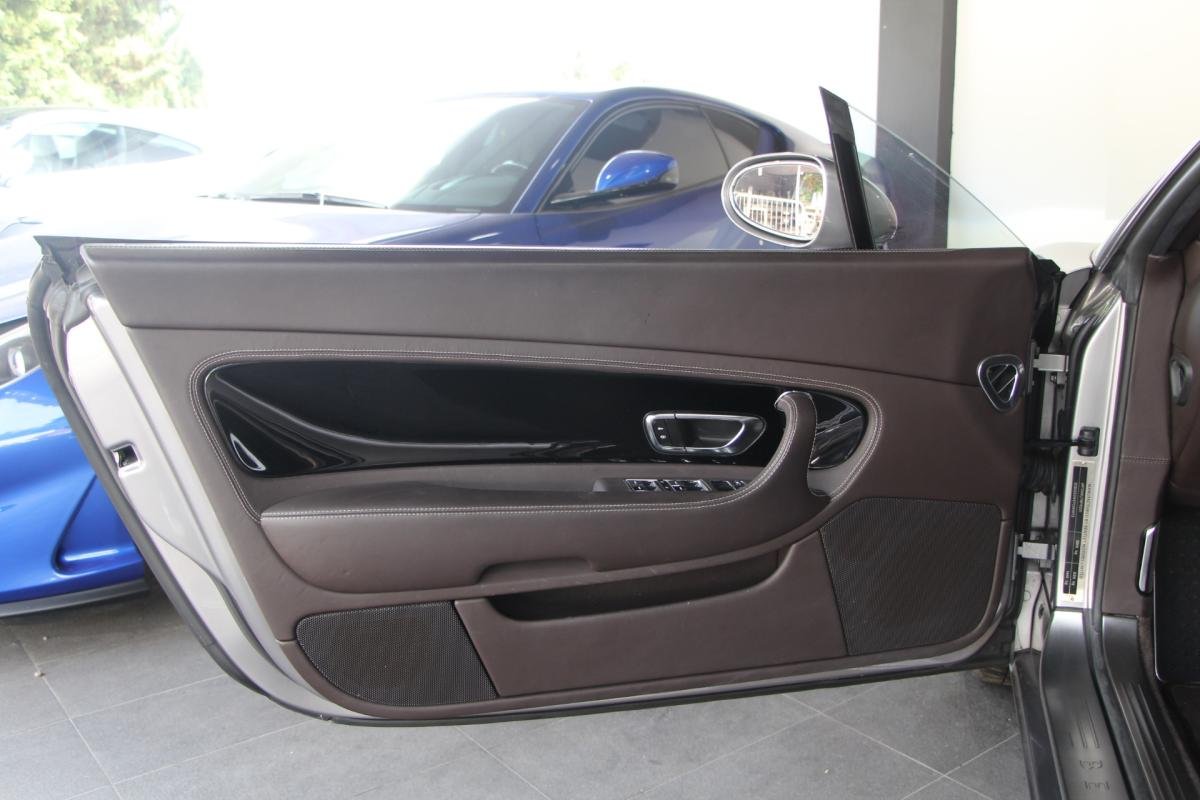 Bentley Continental GT - Photo 11
