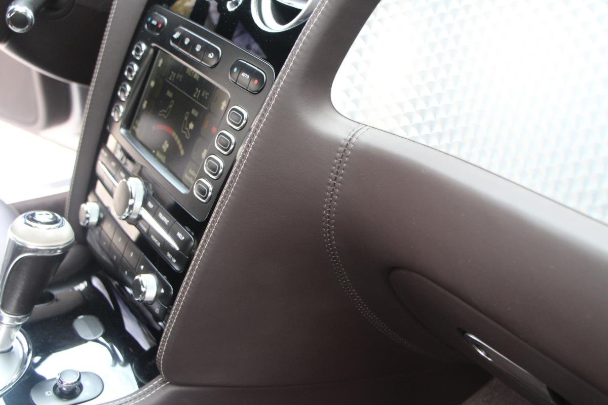 Bentley Continental GT - Photo 19