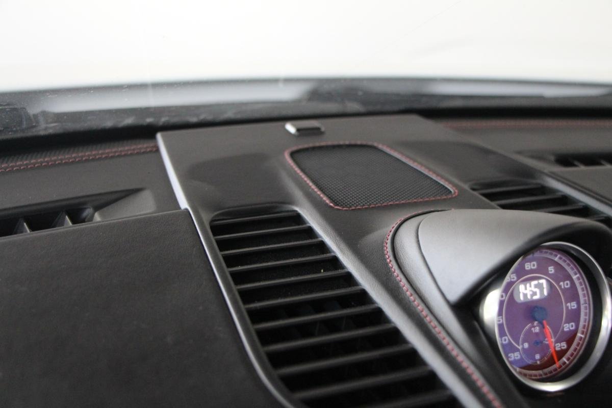 Porsche 911 - Photo 17