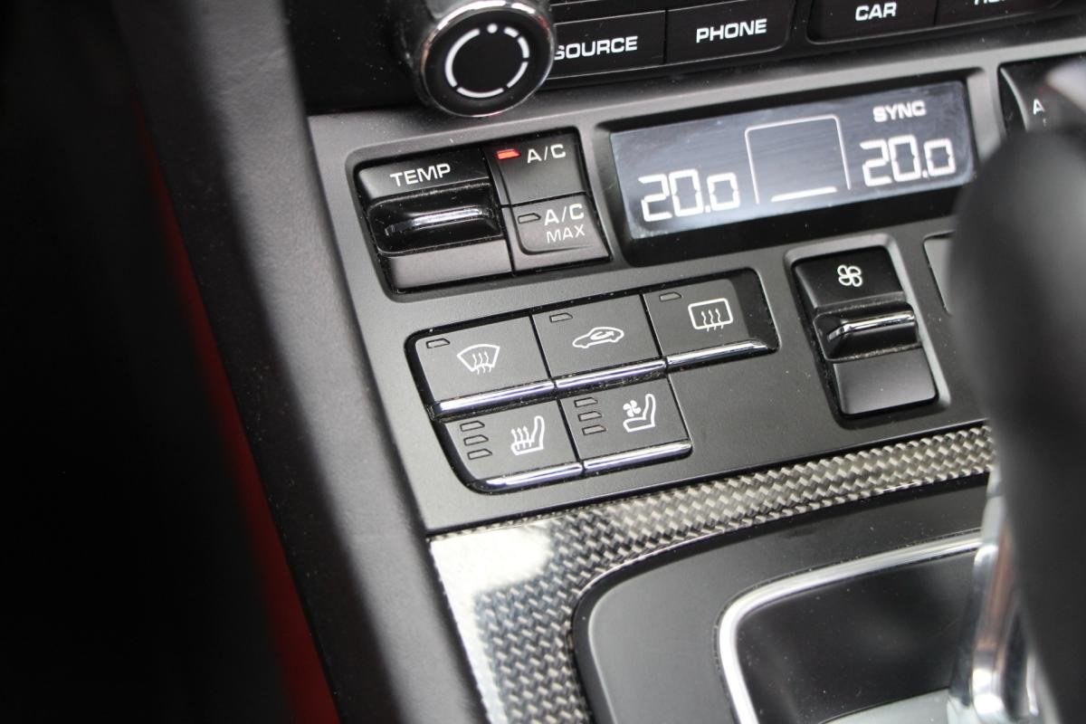 Porsche 911 - Photo 24