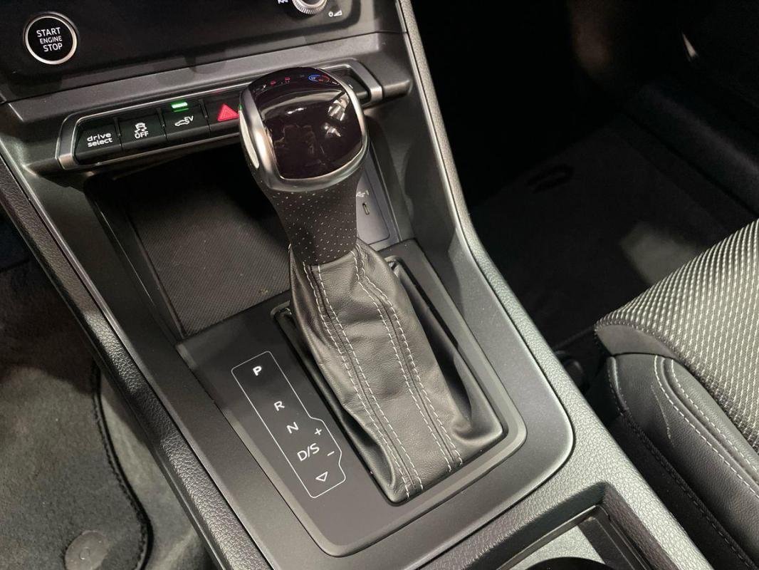 Audi Q3 - Photo 11