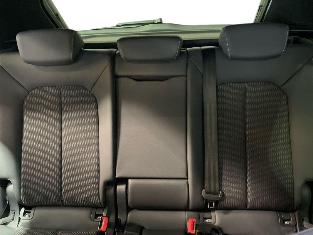 Audi Q3 - Photo 22