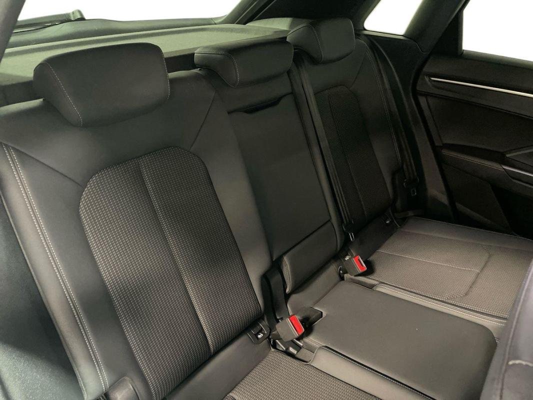 Audi Q3 - Photo 23
