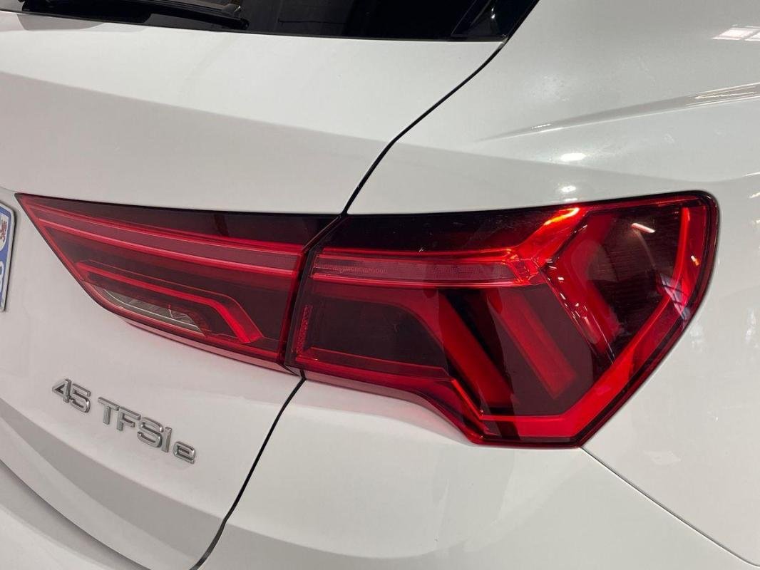 Audi Q3 - Photo 30