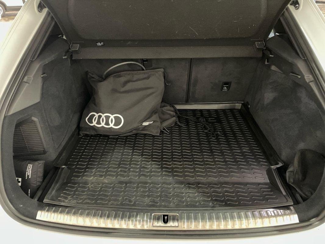Audi Q3 - Photo 31