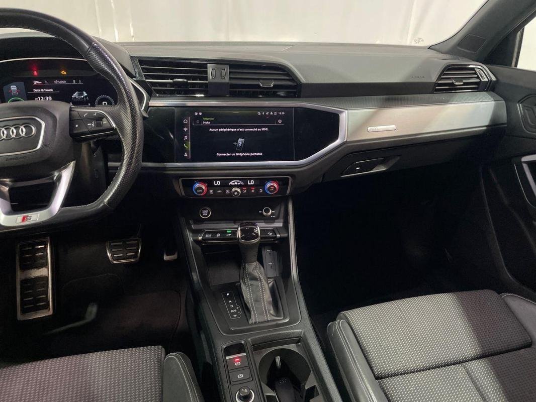 Audi Q3 - Photo 10