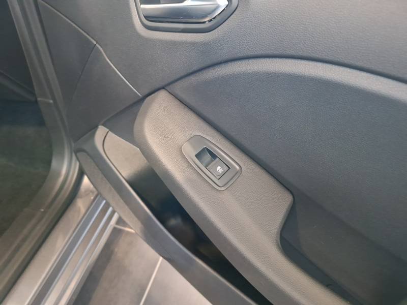 Renault Clio - Photo 16
