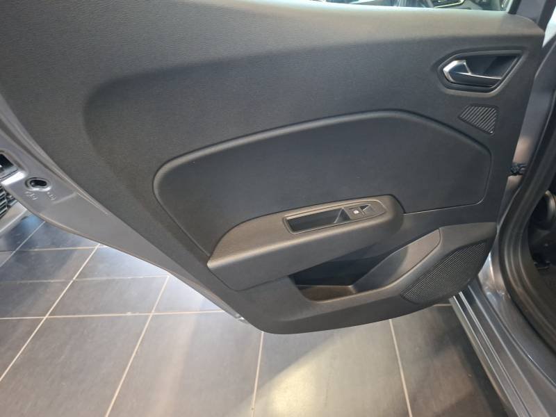 Renault Clio - Photo 18