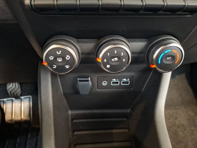 Renault Clio - Photo 24