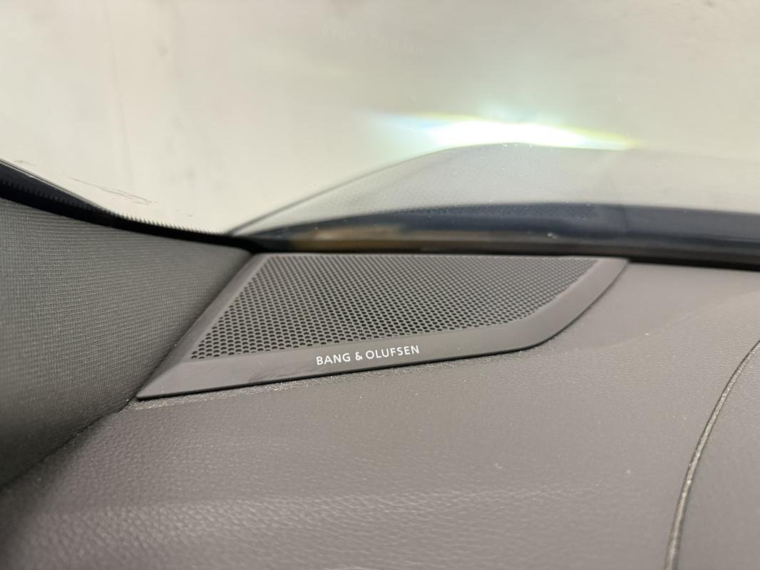 Audi Q3 - Photo 26