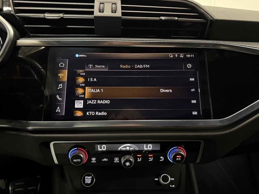Audi Q3 - Photo 42