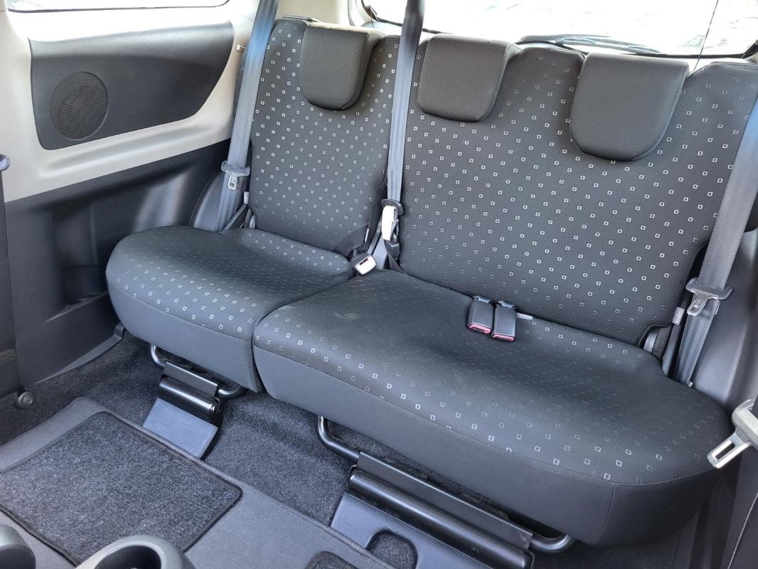 Toyota Yaris - Photo 10