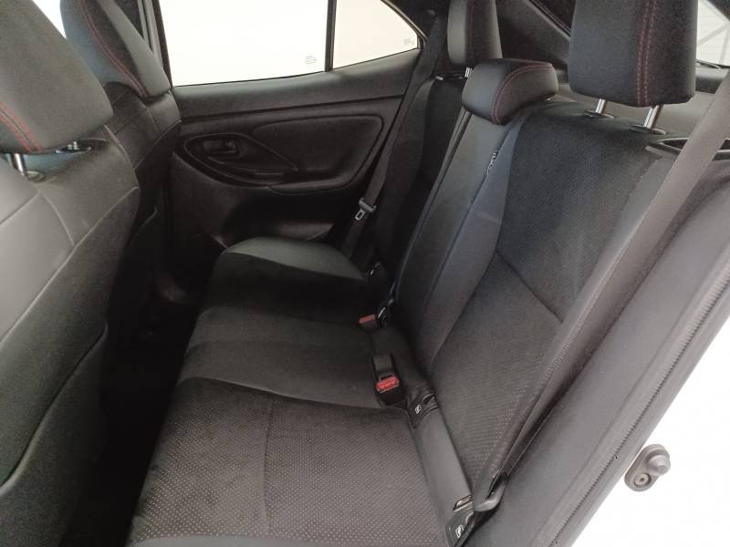 Toyota Yaris - Photo 13