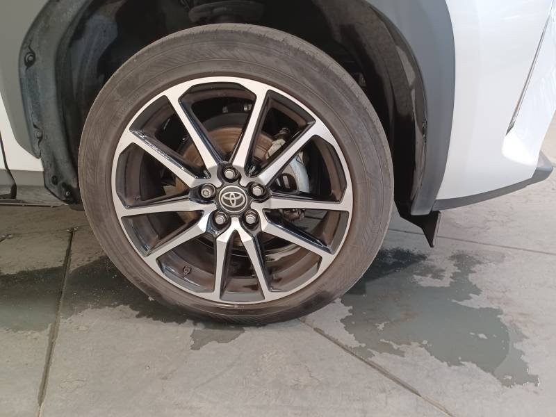 Toyota Yaris - Photo 9
