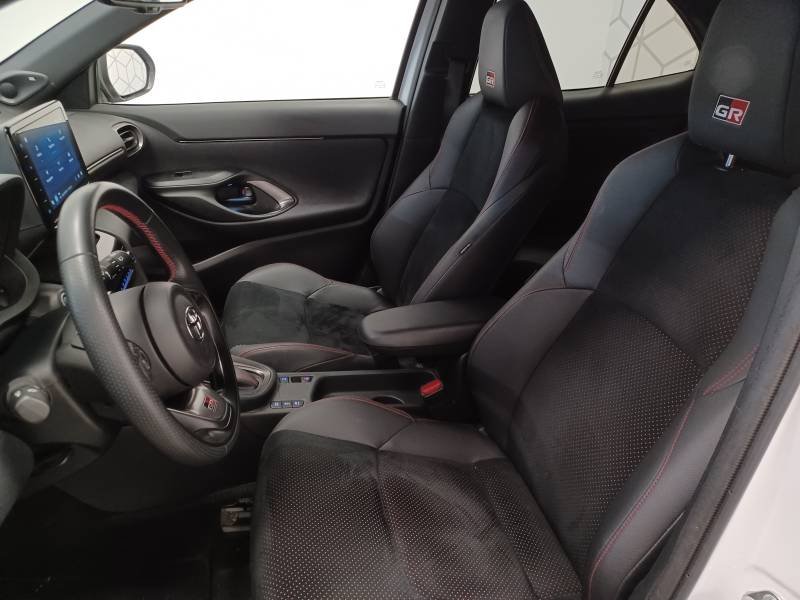 Toyota Yaris - Photo 10
