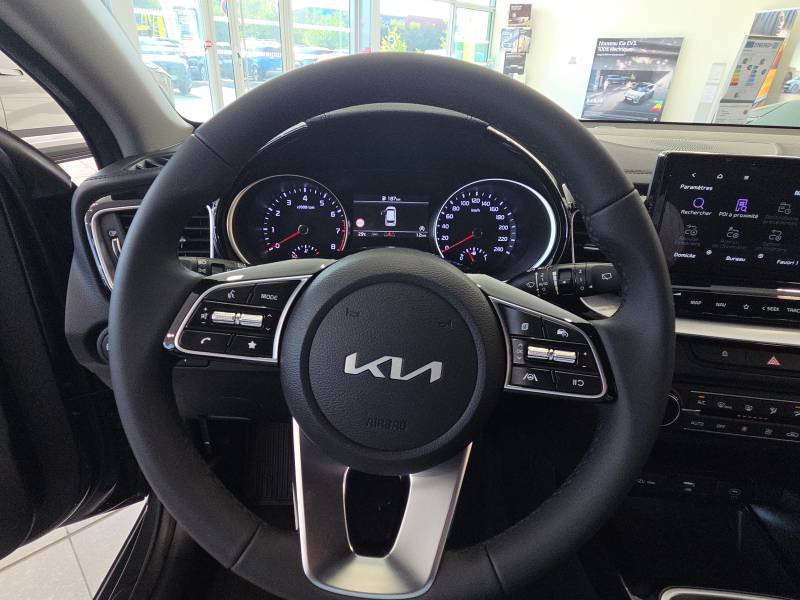 Kia CEED - Photo 19