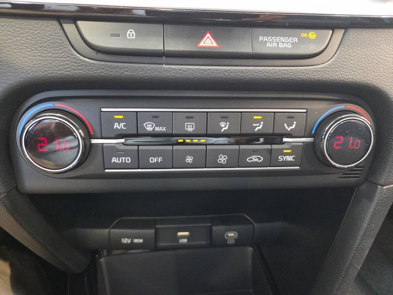 Kia CEED - Photo 38