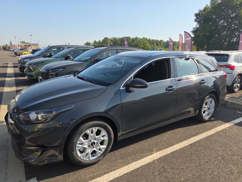 Kia CEED - Photo 39