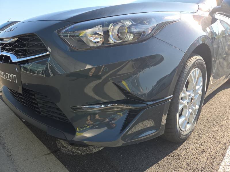 Kia CEED - Photo 42