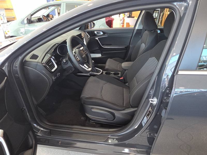 Kia CEED - Photo 10