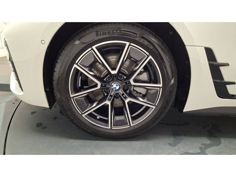 BMW i4 - Photo 8
