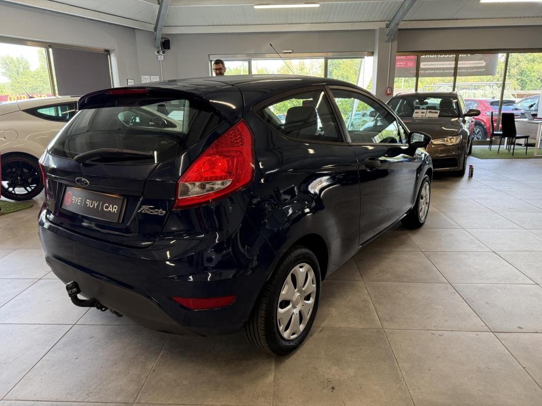 Ford Fiesta - Photo 3
