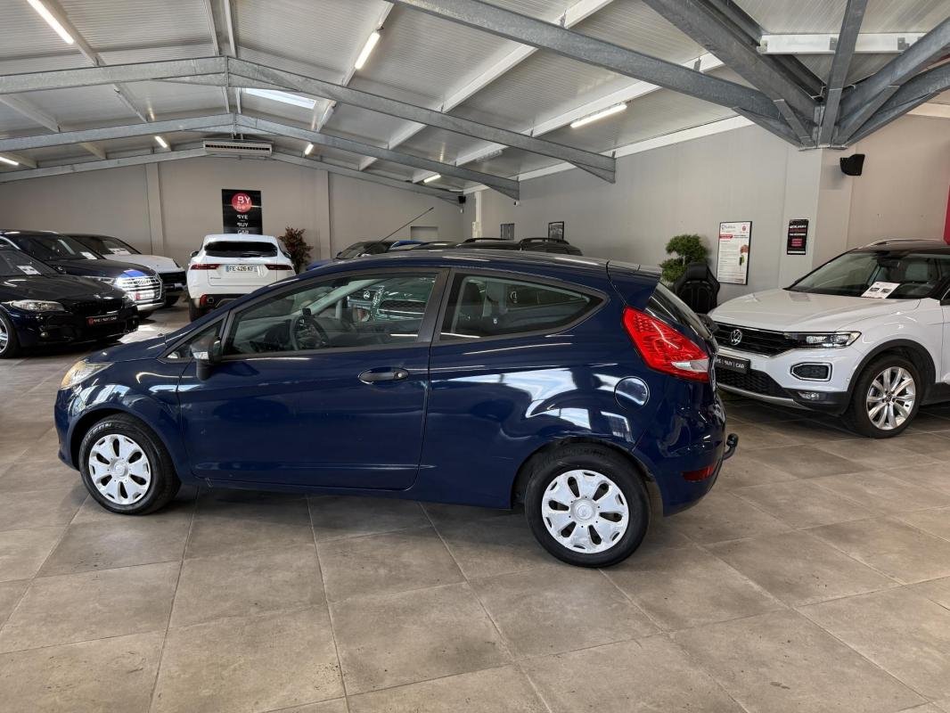 Ford Fiesta - Photo 5
