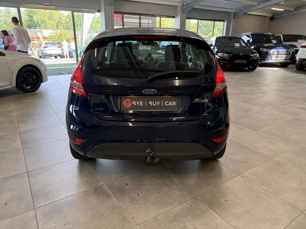 Ford Fiesta - Photo 7