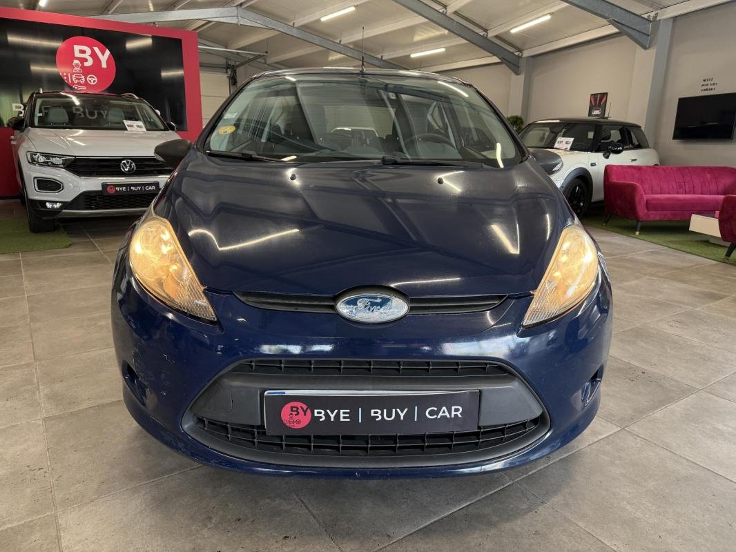 Ford Fiesta - Photo 8
