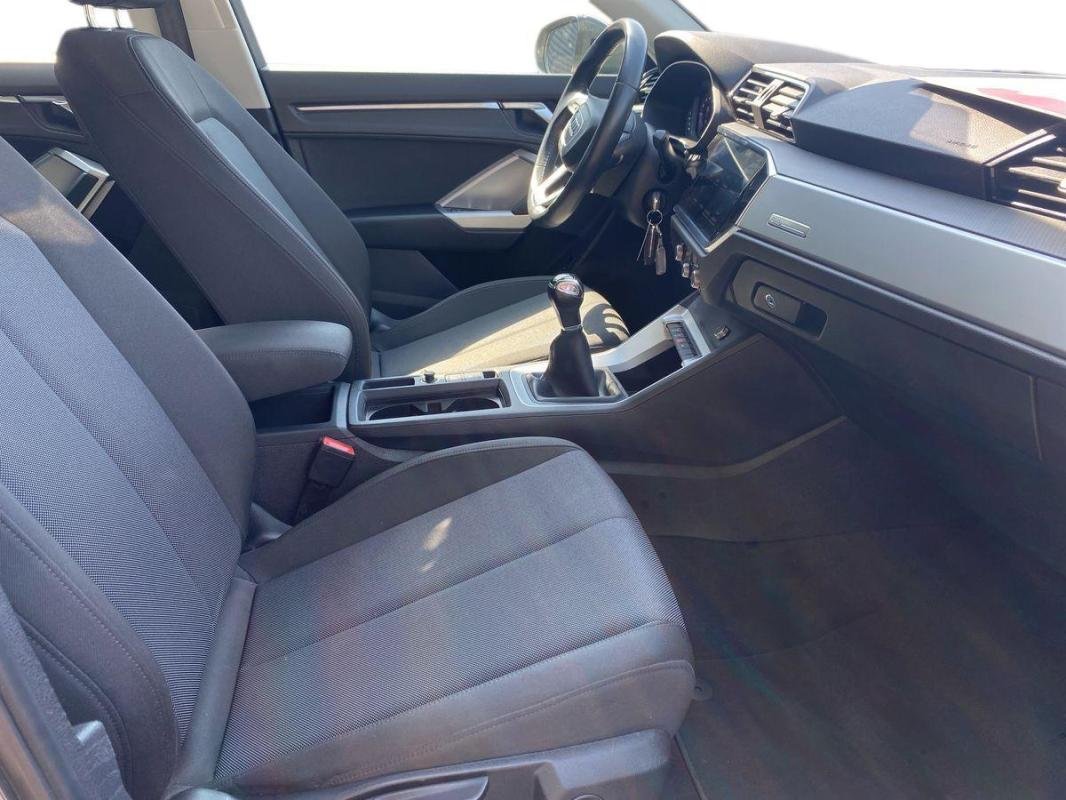 Audi Q3 - Photo 13