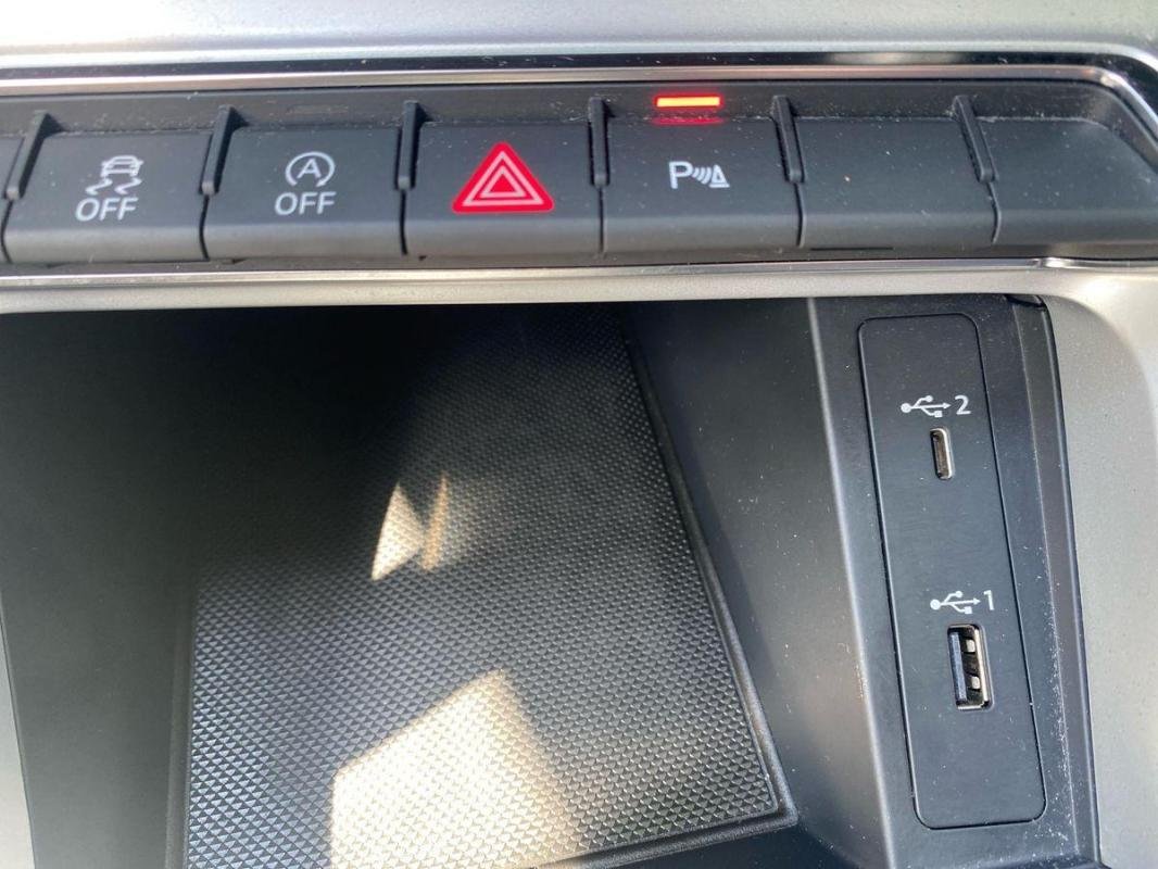 Audi Q3 - Photo 17