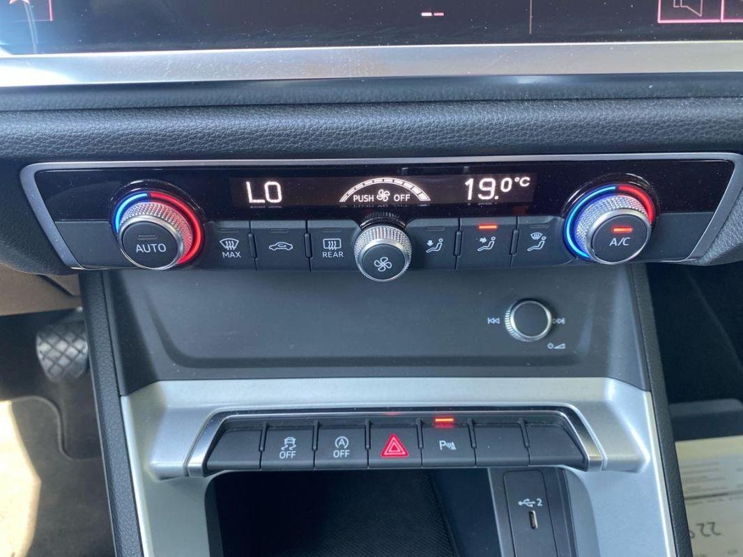 Audi Q3 - Photo 19