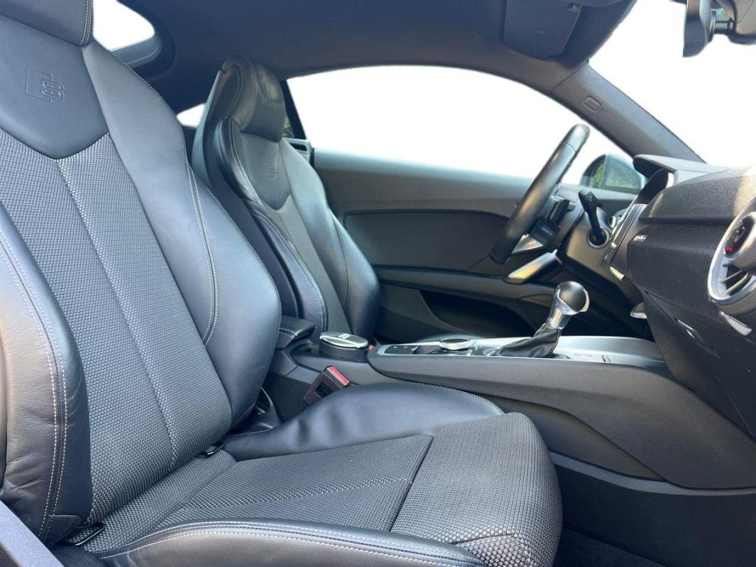 Audi TT Coupé - Photo 13