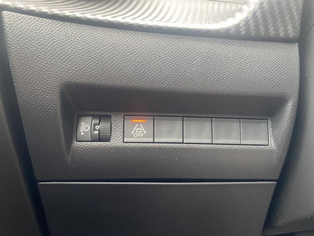 Peugeot 208 - Photo 14