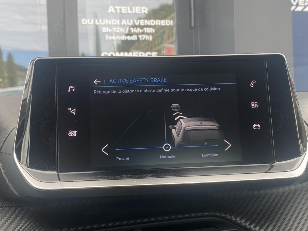 Peugeot 208 - Photo 16