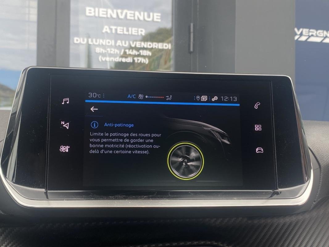 Peugeot 208 - Photo 17