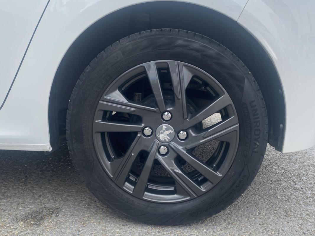 Peugeot 208 - Photo 23