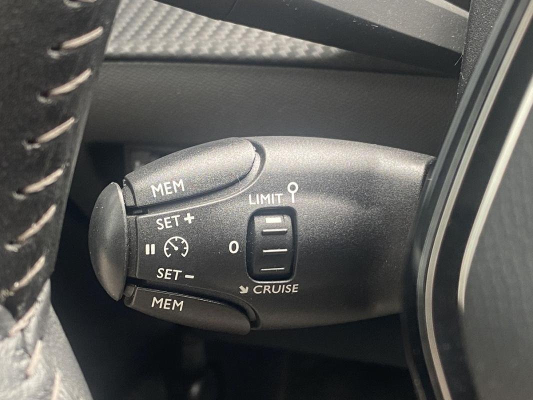 Peugeot 208 - Photo 6