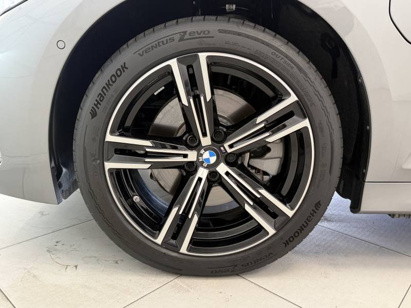 BMW Série 3 - Photo 40