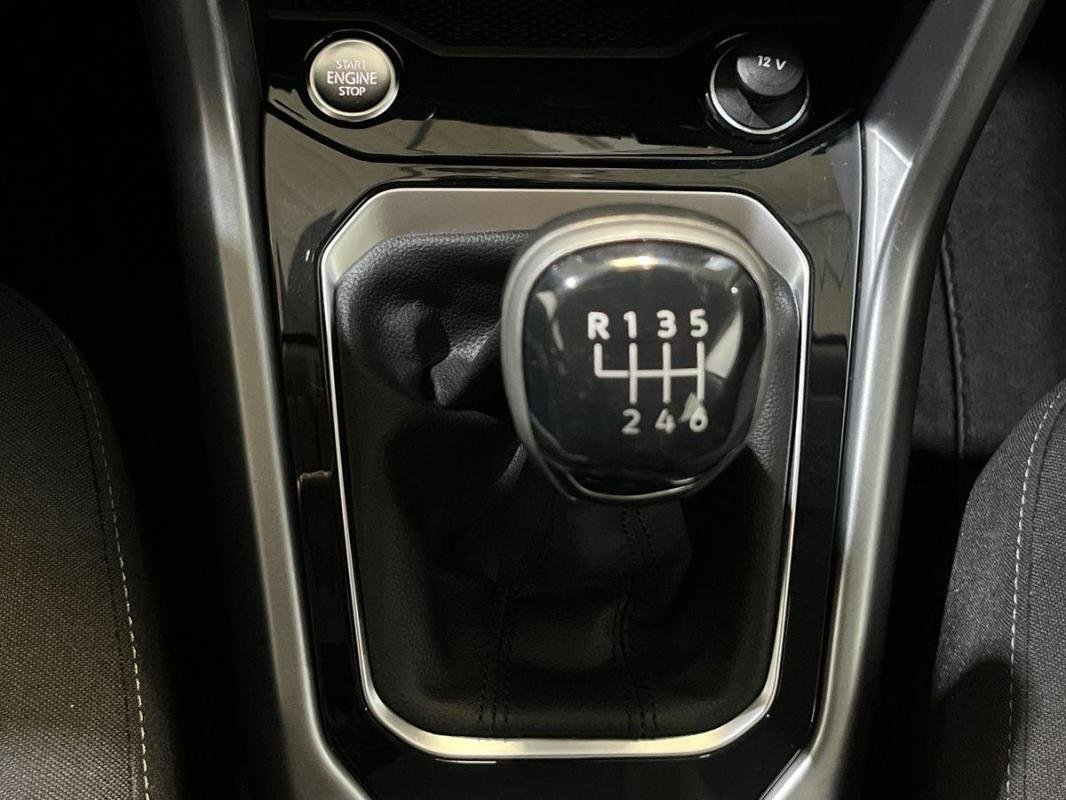 Volkswagen T-Roc - Photo 11
