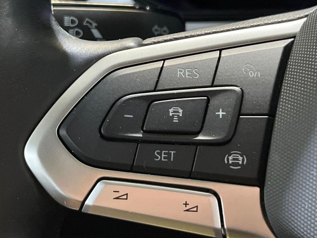 Volkswagen T-Roc - Photo 21