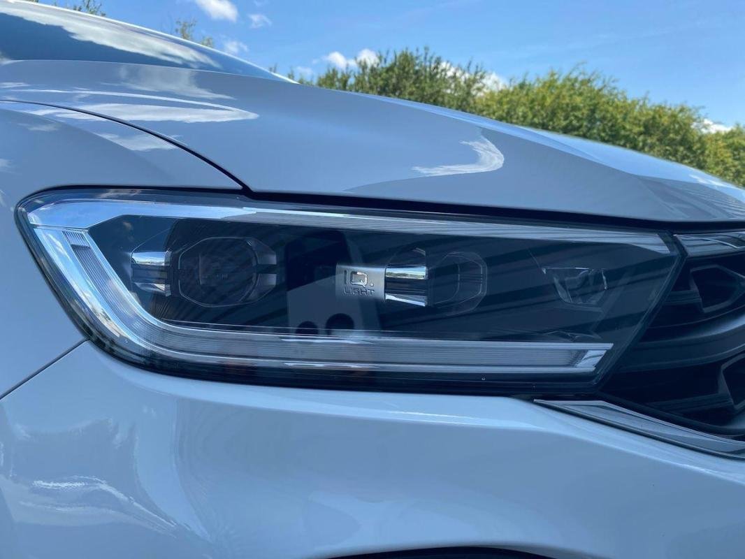 Volkswagen T-Roc - Photo 26