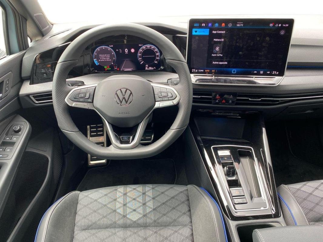 Volkswagen Golf - Photo 24