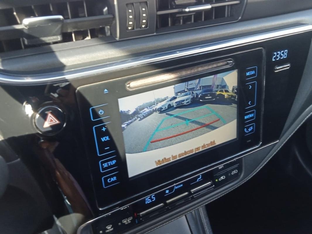 Toyota Auris - Photo 20